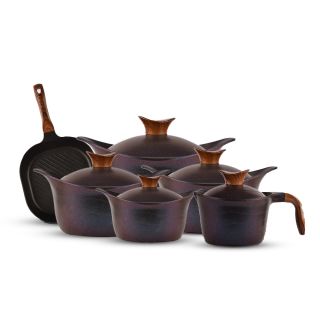 A set of 11 s pots with a grill and a milkshake, Ocean Newclean