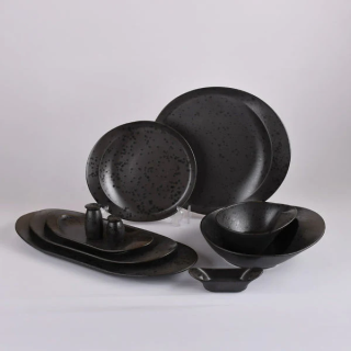 BLACK DOTS - 30-piece loop dinner set Oxford  