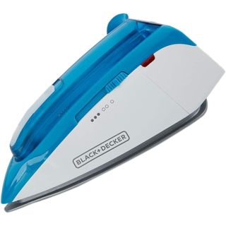 مكواة رحلات 1085 وات بلاك اند ديكر